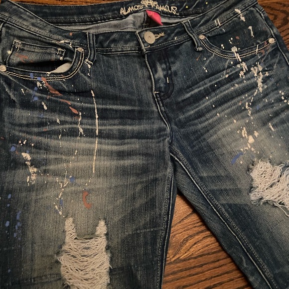 Almost Famous Jeans size 11 - Picture 3 of 4